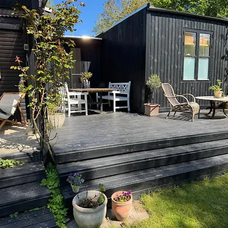 5 Min From The Water's Edge Strøby Ladeplads