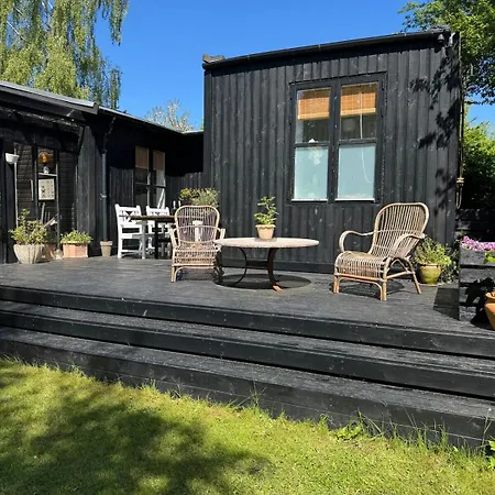 5 Min From The Water's Edge * Strøby Ladeplads