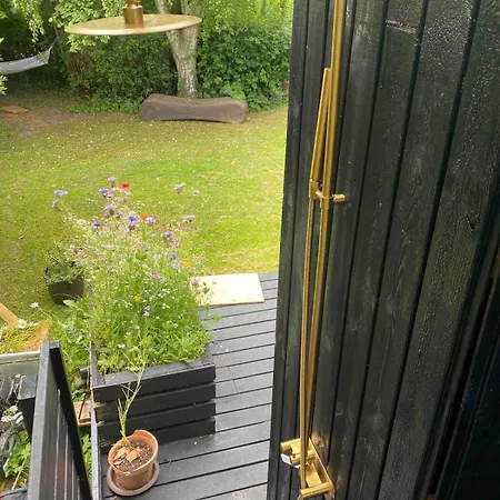 Сasa de vacaciones 5 Min From The Water's Edge *