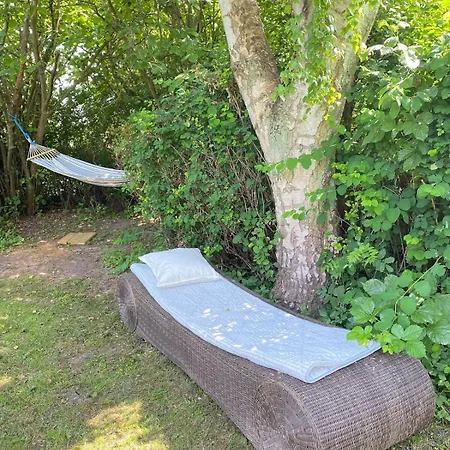 5 Min From The Water's Edge *