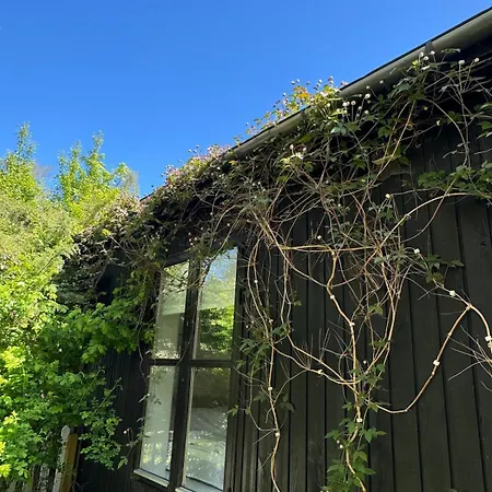 5 Min From The Water's Edge Holiday home Stroby