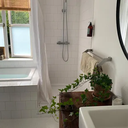 5 Min From The Water's Edge Strøby Ladeplads