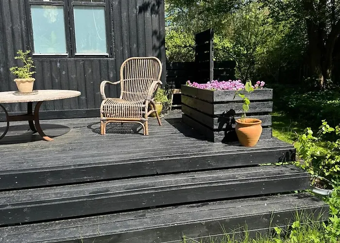 5 Min From The Water's Edge * Strøby Ladeplads